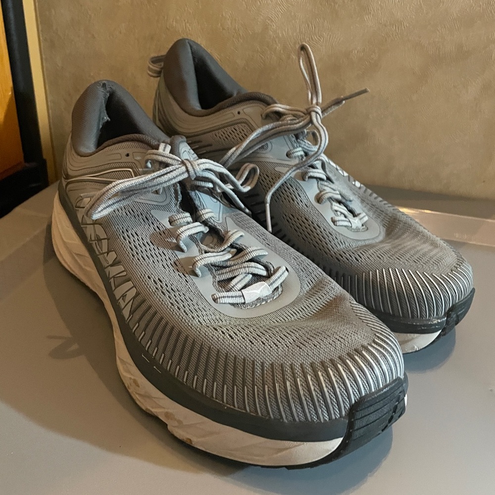Mens Hoka Bondi 7 size 10 Grey